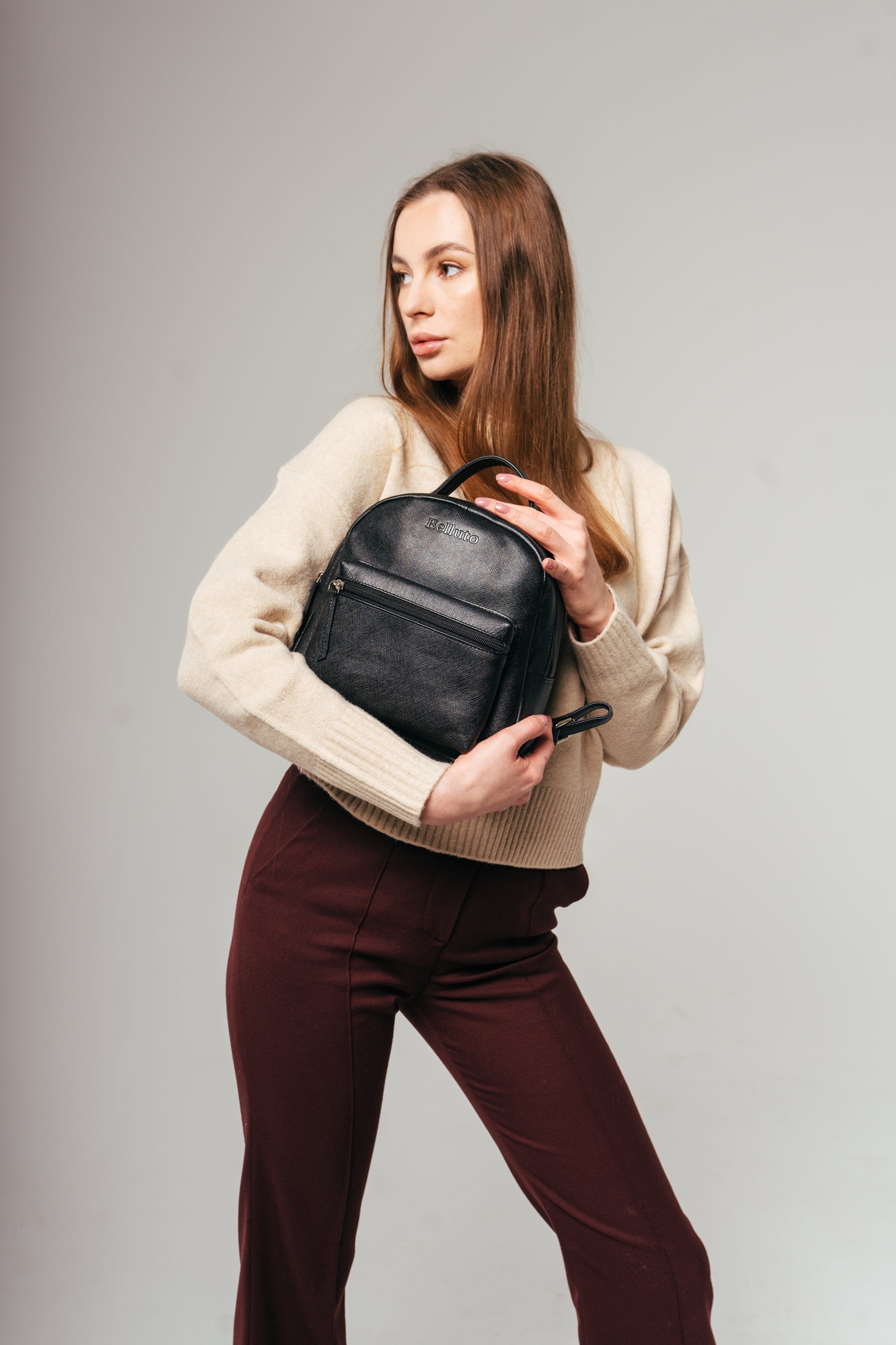 Simbru Black Leather Backpack – Compact Elegance and Functionality