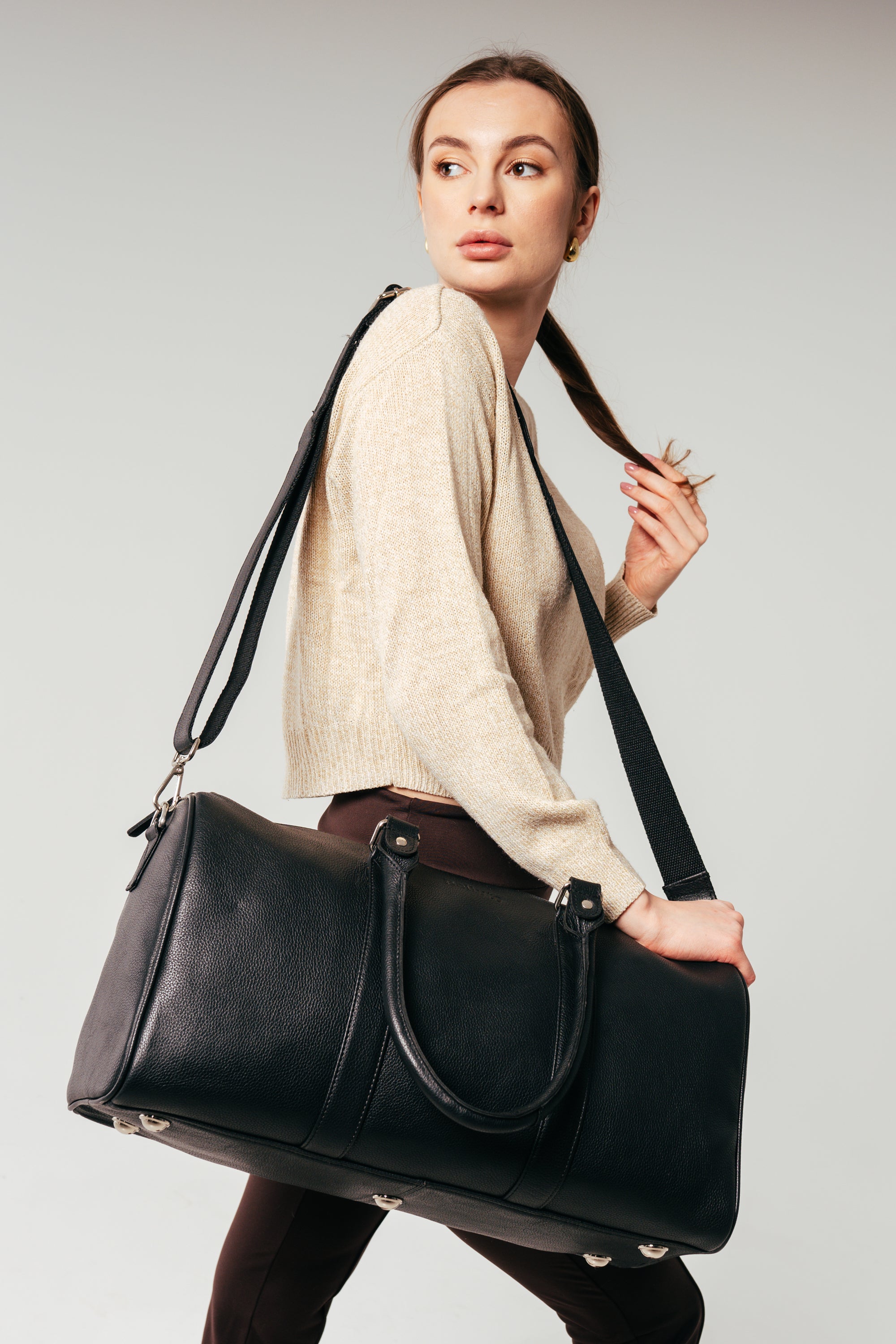 Dolomites Leather Weekender Bag – A Timeless Companion for Travel and Fitness