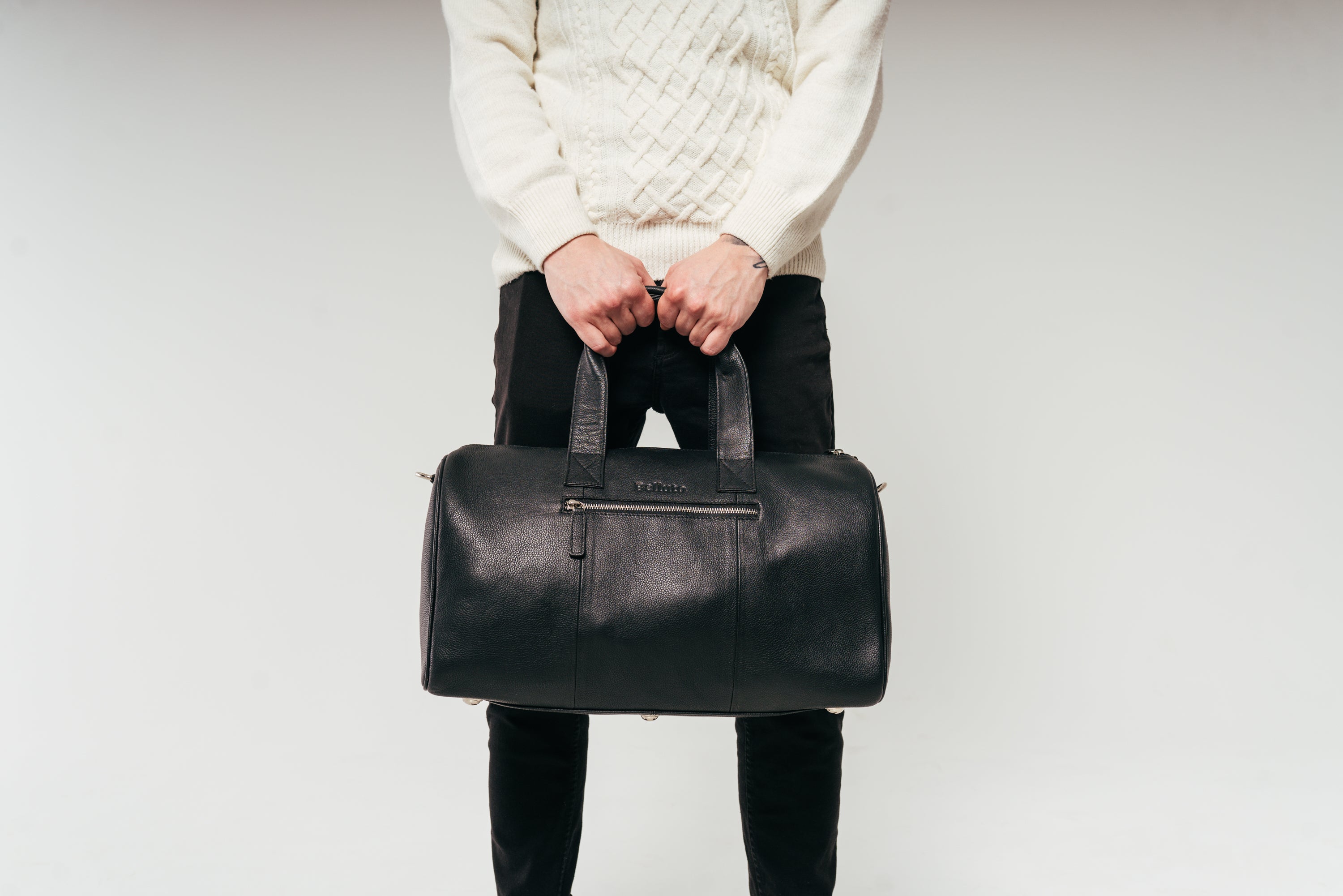 Sasso Luxury Leather Weekender Bag – Sophistication and Functionality